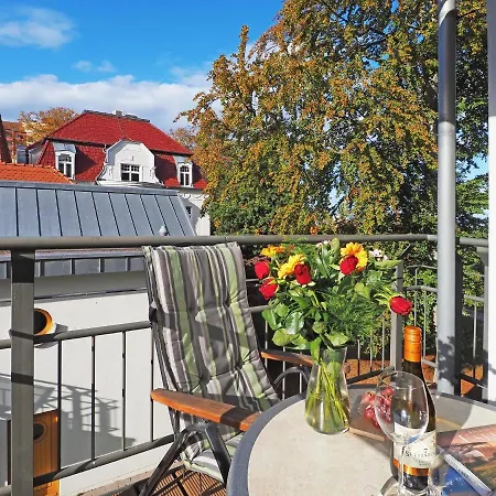 Kaiservillen - Mit 1 Schlafzimmer Und Balkon D221 Apartmán *