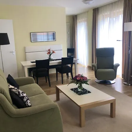 Apartament Kaiservillen - Mit 1 Schlafzimmer Und Balkon D221 *
